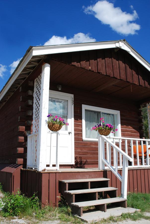 Triple J Hotel Dawson City Kültér fotó