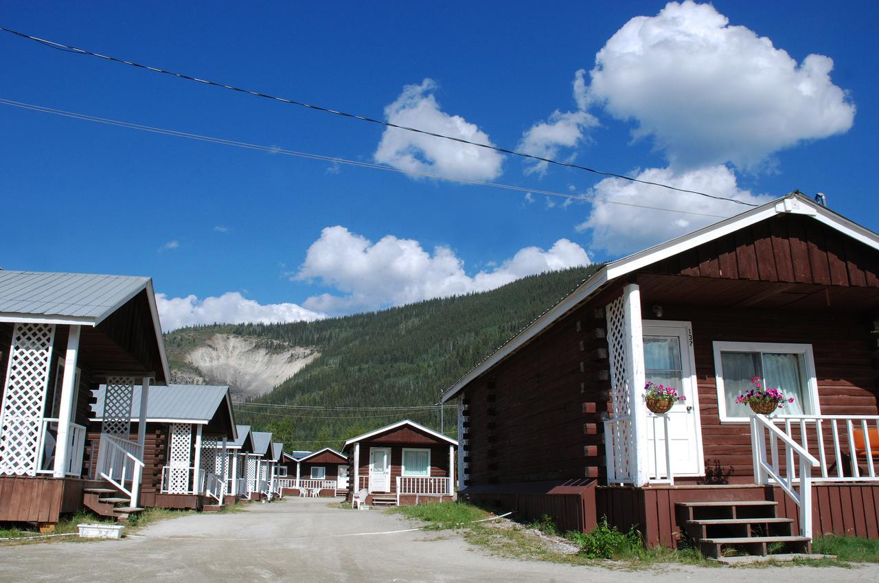 Triple J Hotel Dawson City Kültér fotó