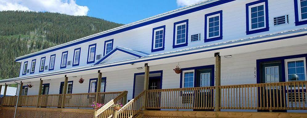 Triple J Hotel Dawson City Kültér fotó