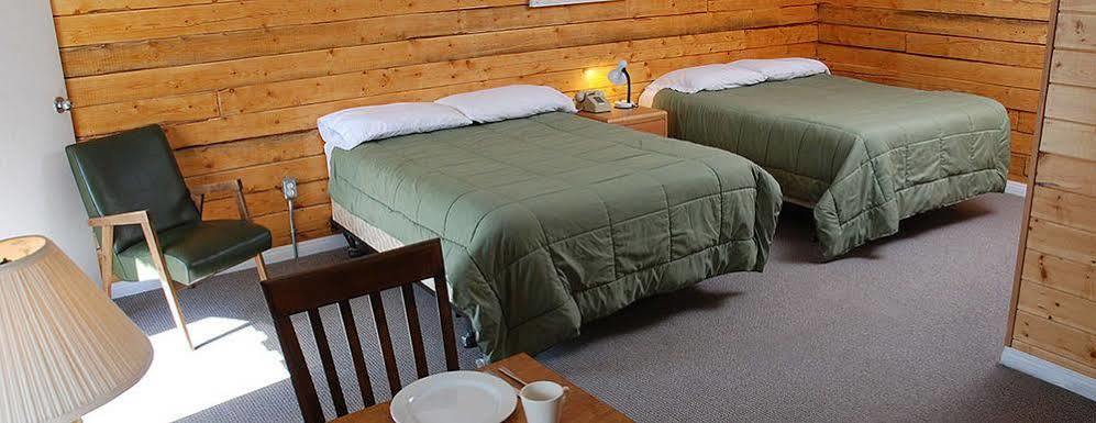 Triple J Hotel Dawson City Kültér fotó